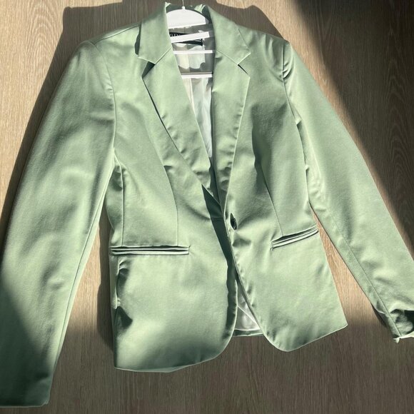 Light Green Blazer Size 4 (USA), 36 (EUR) - Picture 2 of 6